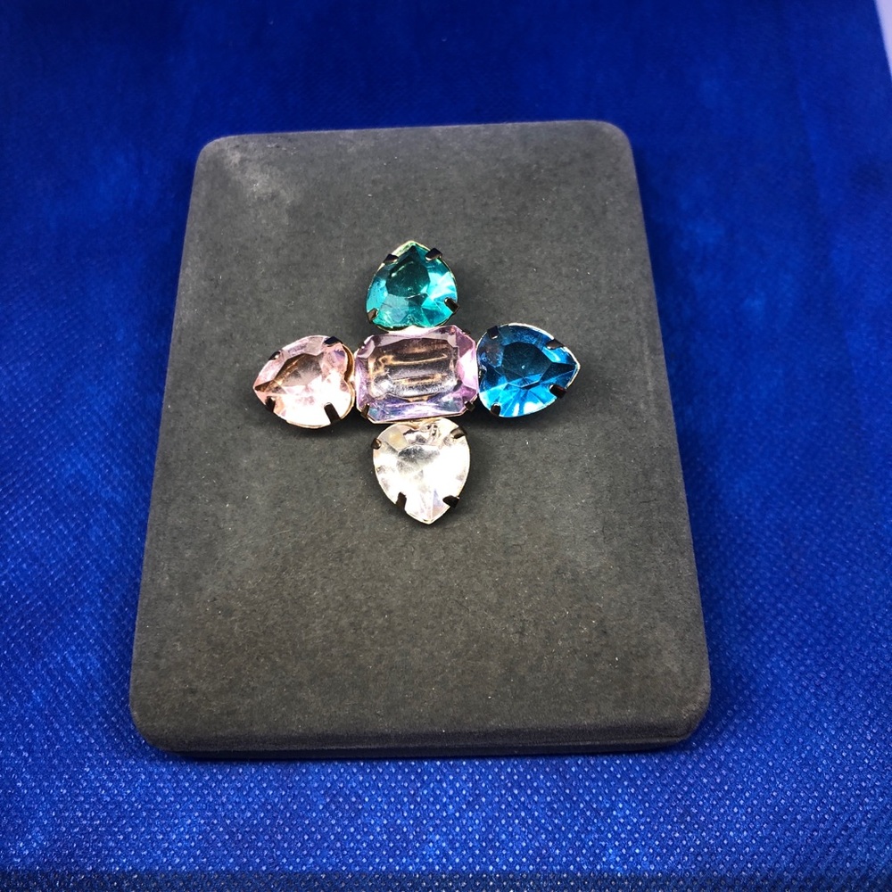 💙💚🍑💛💜Multicoloured brooch